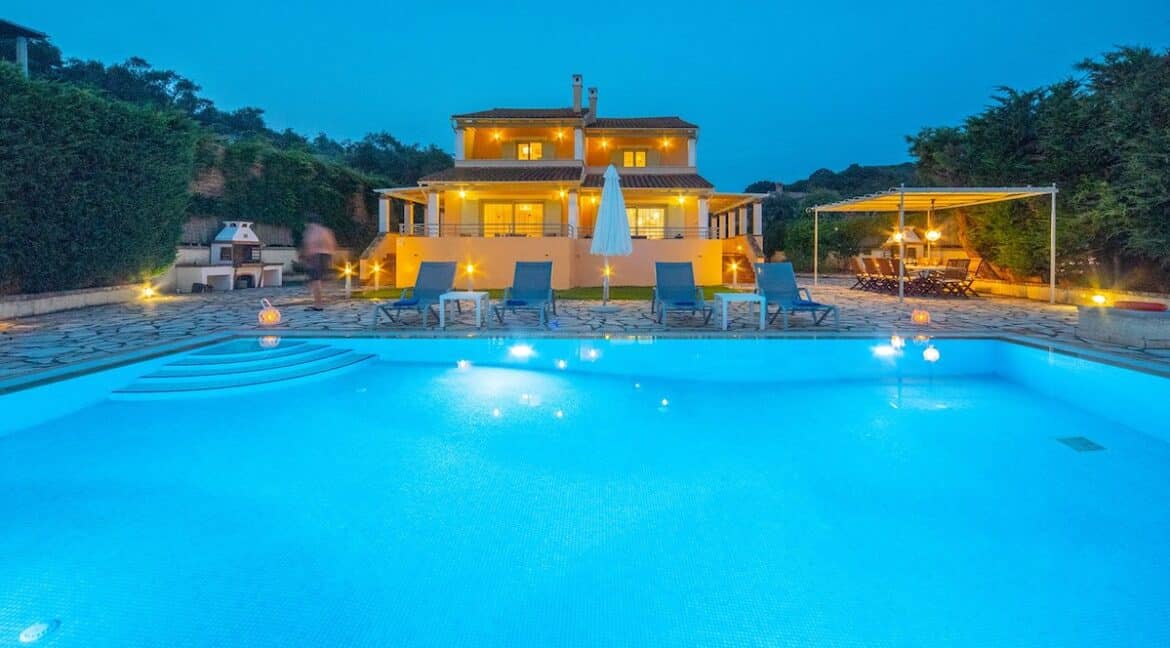 Seafront Villa in Avlaki Corfu 12
