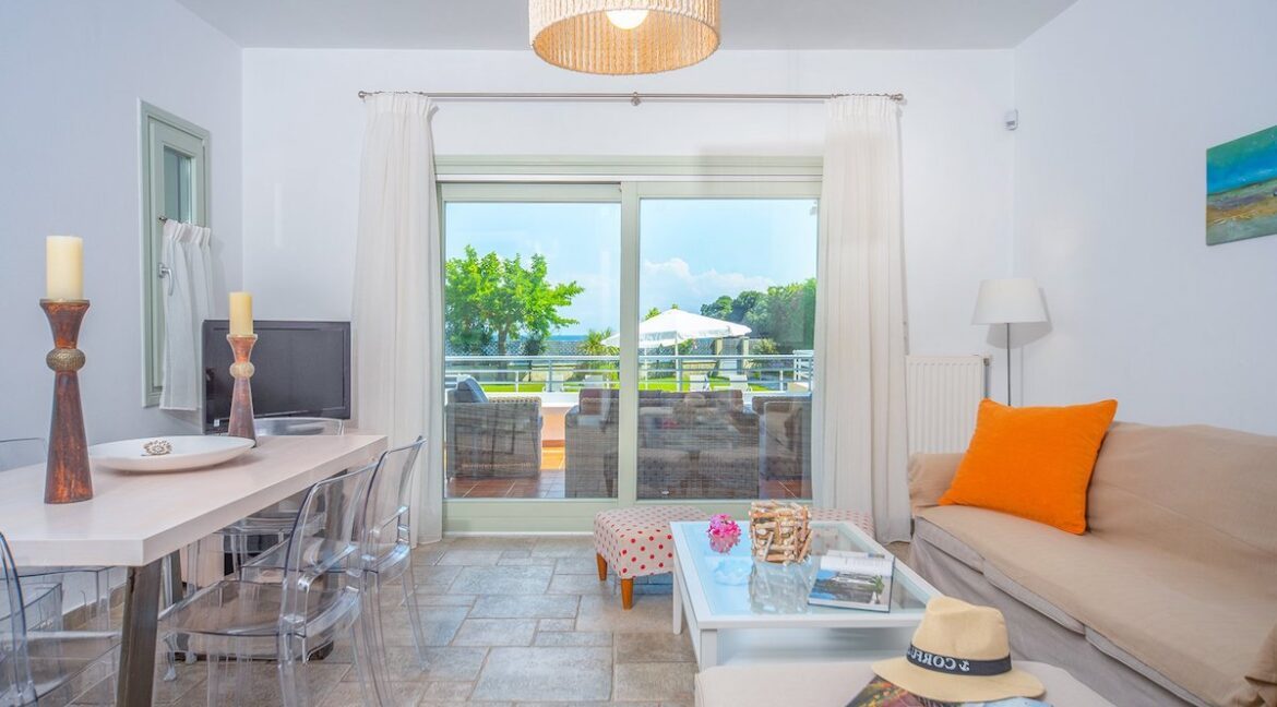 Seafront Villa in Avlaki Corfu 4