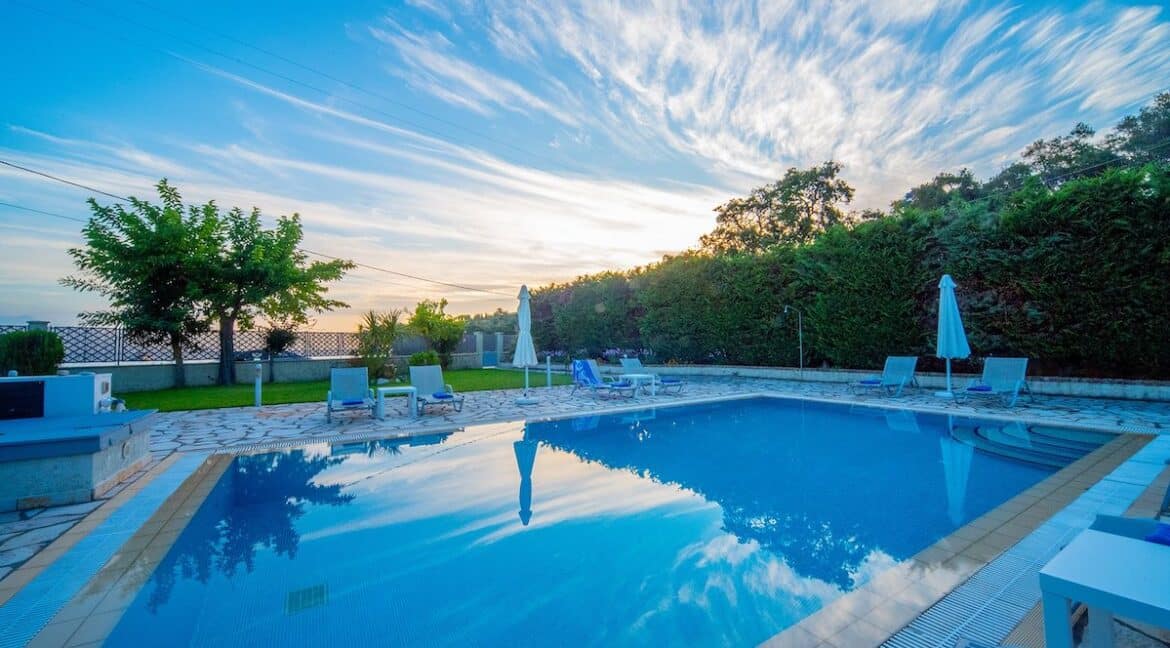 Seafront Villa in Avlaki Corfu 6