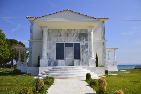 Beachfront Villa at Polychrono, Halkidiki 27