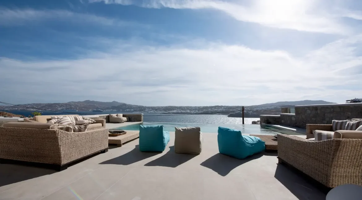 Big Luxury Villa in Mykonos, Ag. Ioannis Diakoftis for sale