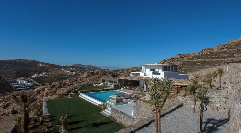 Impressive Villa at Elia Mykonos 2