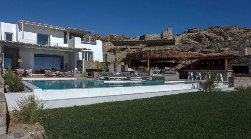 Impressive Villa at Elia Mykonos 6