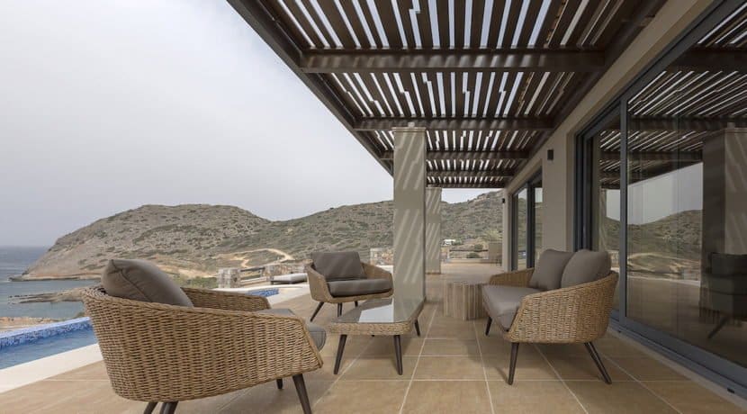 Luxury Seafront Villa for sale in Crete 13