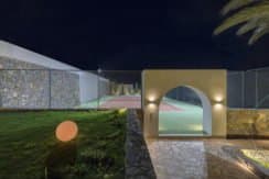 Luxury Seafront Villa for sale in Crete 14