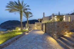 Luxury Seafront Villa for sale in Crete 17