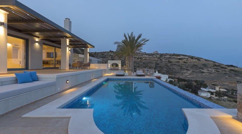 Luxury Seafront Villa for sale in Crete 21