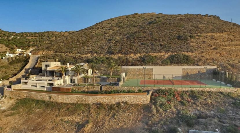 Luxury Seafront Villa for sale in Crete 33