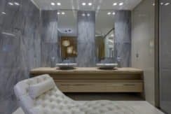 Luxury Seafront Villa for sale in Crete 4