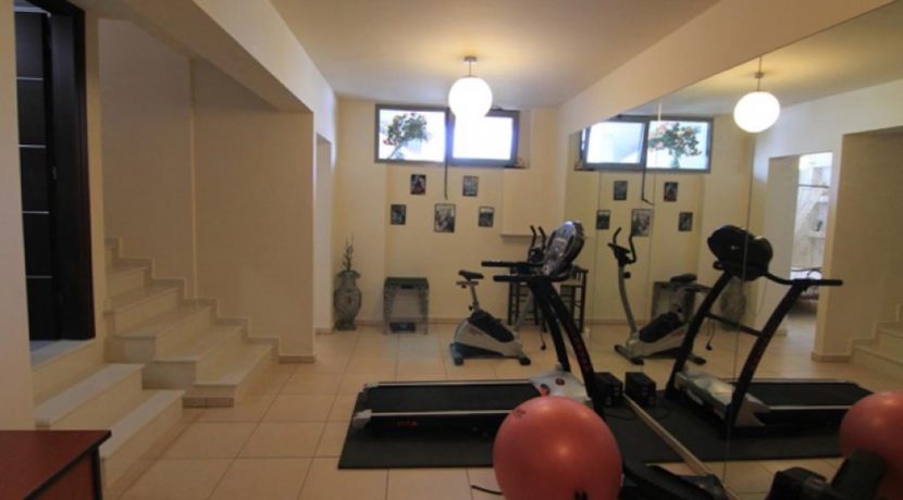 A beach front villa in Crete with sea view 13