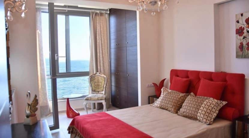 A beach front villa in Crete with sea view 4
