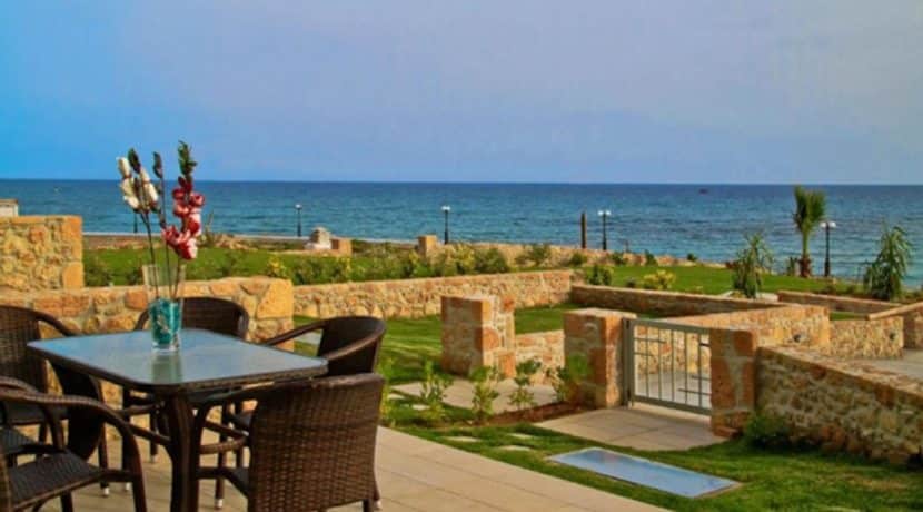 A beach front villa in Crete with sea view 8