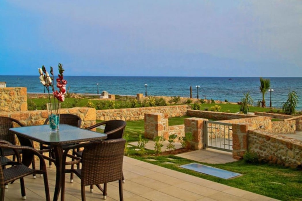 A beach front villa in Crete with sea view