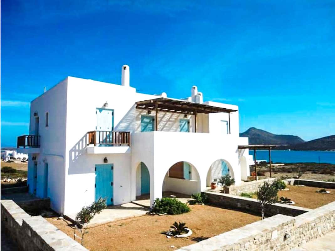 Seafront house in Antiparos for Sale, Cyclades Property