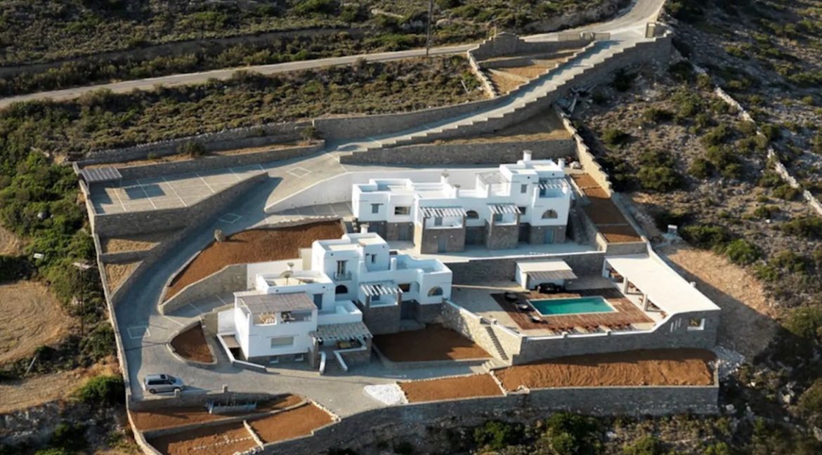 Complex of 4 villas for sale in Paros, Paros Real Estate, Villas for Sale in Paros Greece, Investments in Paros Greece, Hotel for Sale in Paros 2