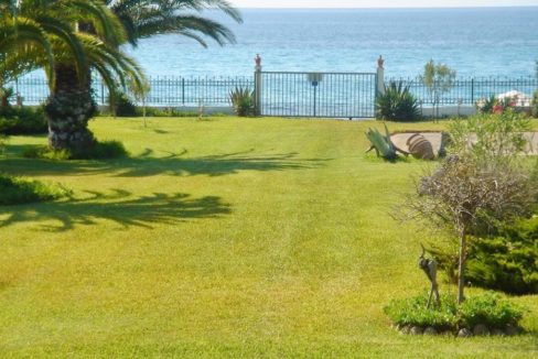 Halkidiki seafront villa with breathtaking sea view at Skioni 18