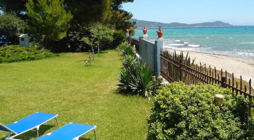 Halkidiki seafront villa with breathtaking sea view at Skioni 19