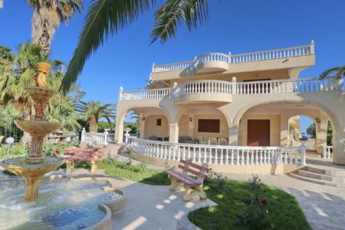 Luxury beachfront villa at Halkidiki, Kassandra 11