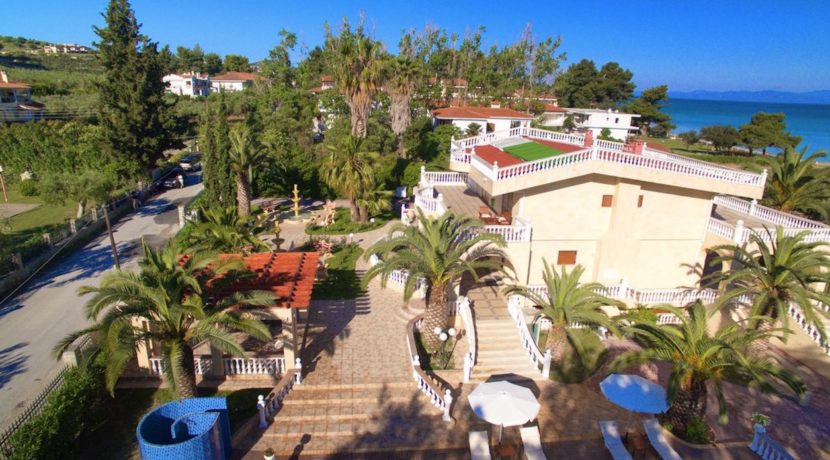 Luxury beachfront villa at Halkidiki, Kassandra 5