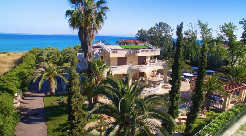 Luxury beachfront villa at Halkidiki, Kassandra 6