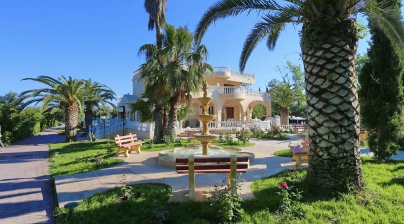 Luxury beachfront villa at Halkidiki, Kassandra 8