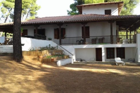 Nikiti beachfront villa 3