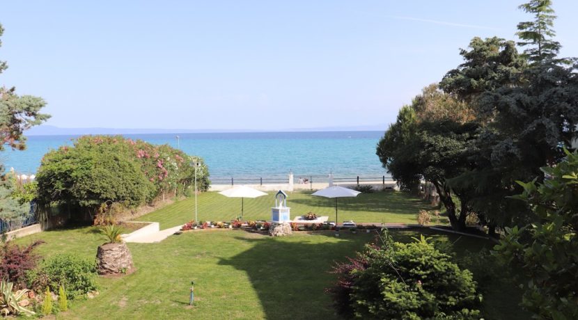 Seafront Villa at Hanioti Halkidiki 1