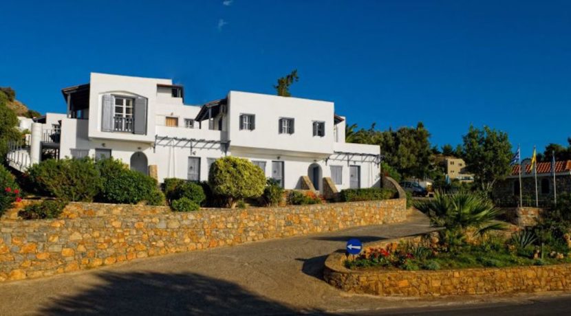 Seaside Hotel In Luxurious Resort 2