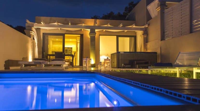 Complex of 5 small seafront villas in Corfu for sale 12
