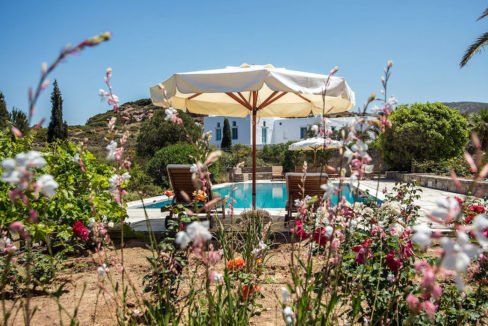 Excellent Villa in Paros for sale 1
