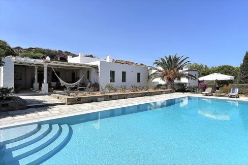 Excellent Villa in Paros for sale 13
