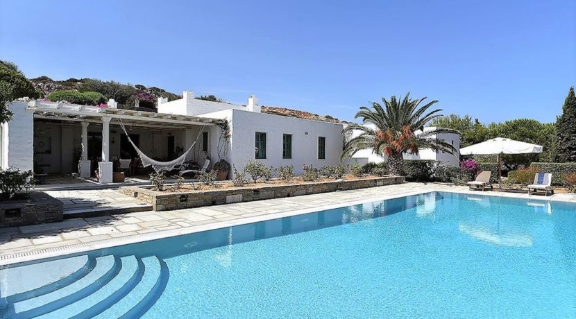 Excellent Villa in Paros for sale 13