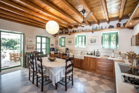 Excellent Villa in Paros for sale 8