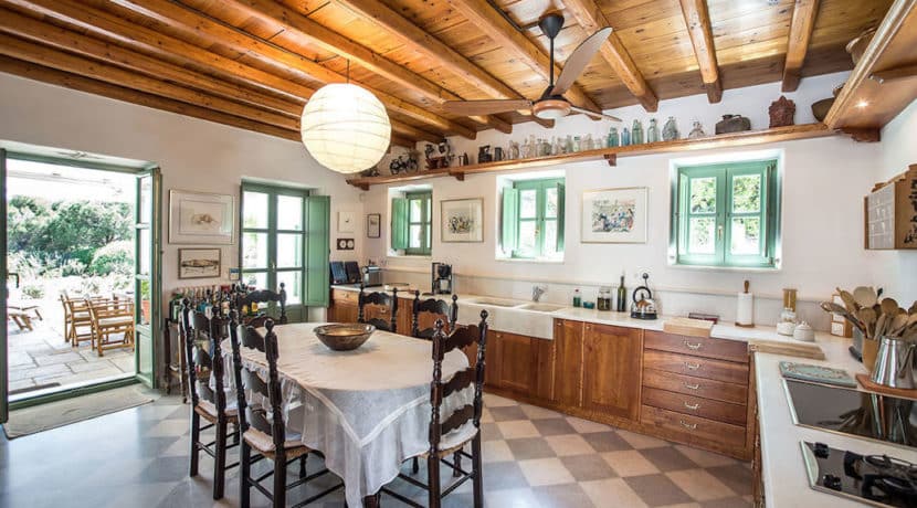 Excellent Villa in Paros for sale 8