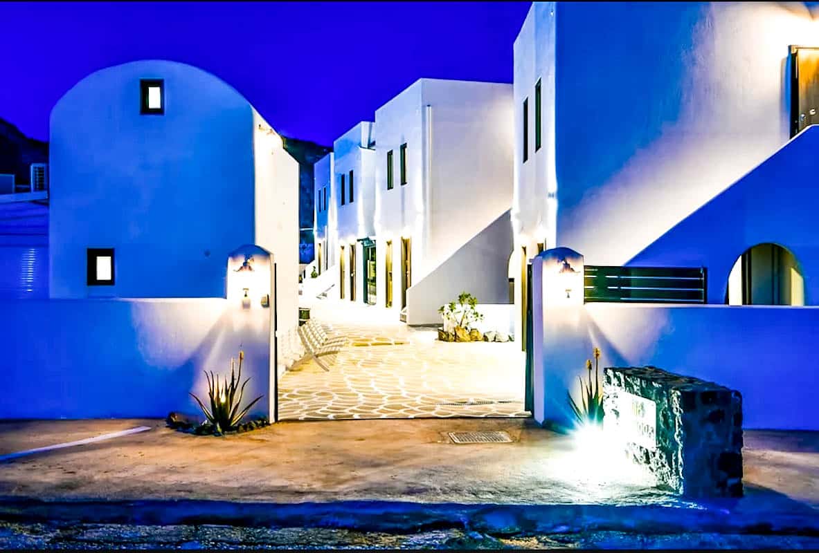 Hotel for Sale at Santorini