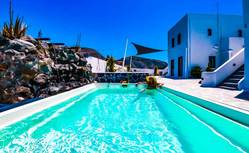 Hotel for sale in Santorini 2