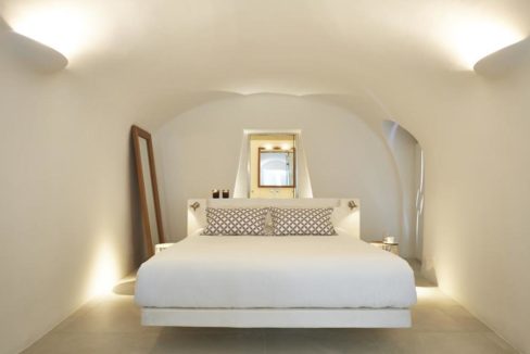 Santorini Luxury Villa for sale 1