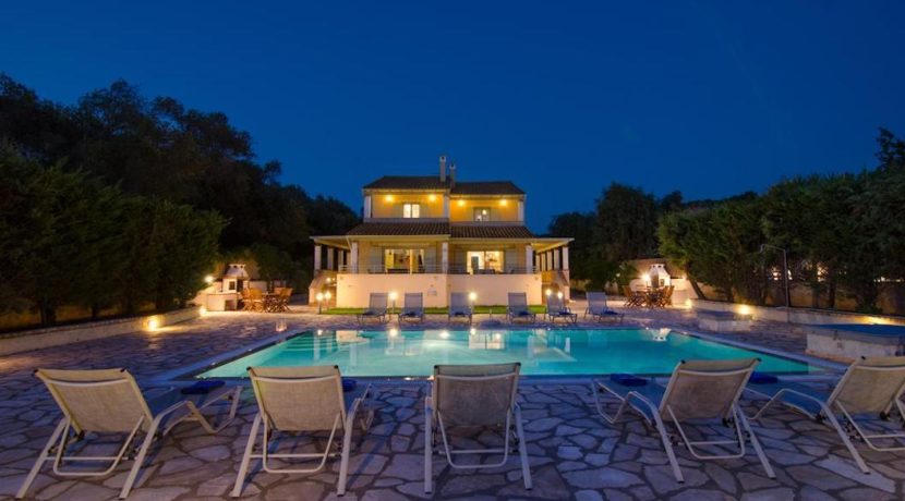 Seafront Villa in Avlaki Corfu 14