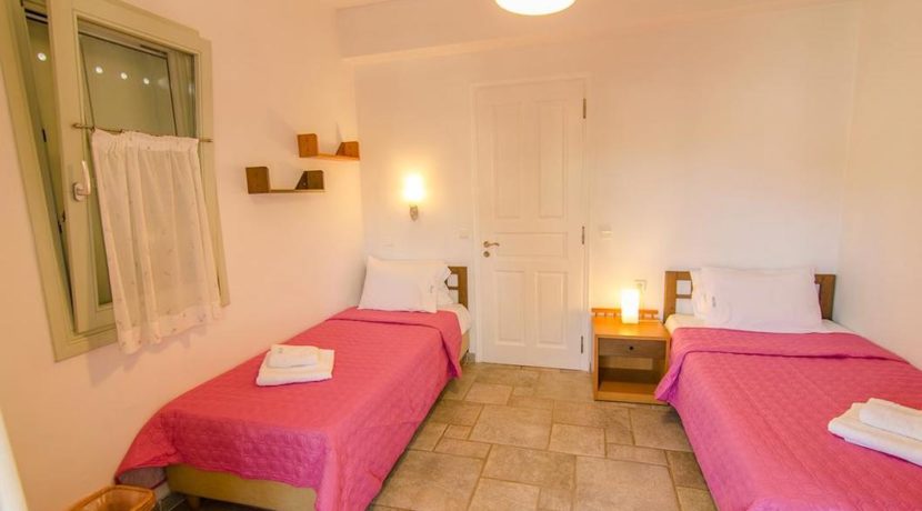 Seafront Villa in Avlaki Corfu 5