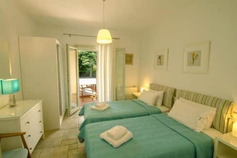 Seafront Villa in Avlaki Corfu 7
