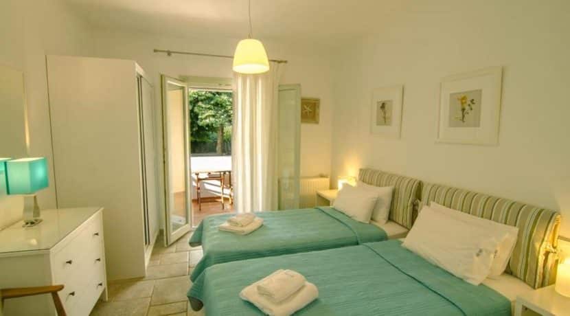 Seafront Villa in Avlaki Corfu 7