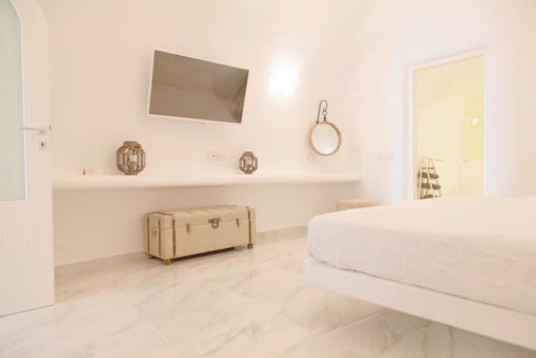 Villa For Sale in Santorini Island 3