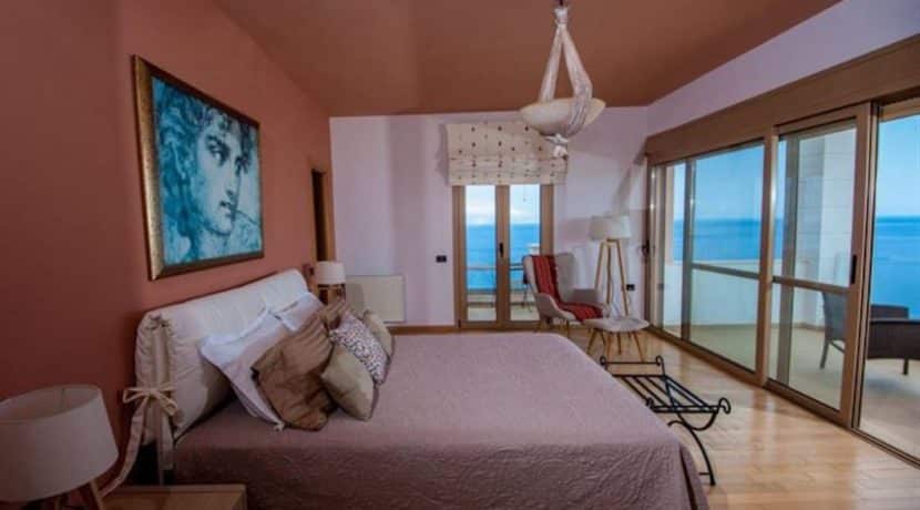 Villa near the Sea in Crete, Agios Nikolaos for sale 7