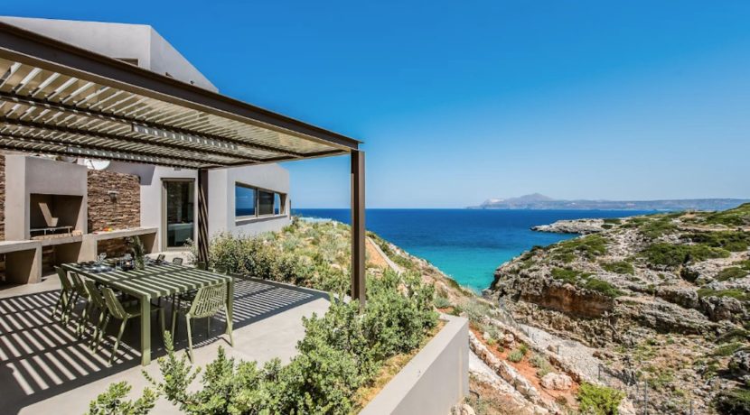 Amazing Seafront Villa in Crete. Property for sale in Crete Chania, property for sale in Greece beachfront, luxury waterfront homes for sale in Greece 14