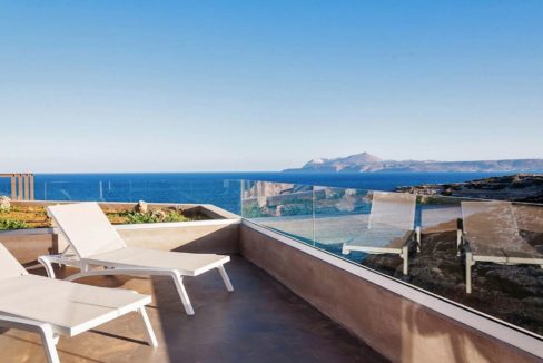 Amazing Seafront Villa in Crete. Property for sale in Crete Chania, property for sale in Greece beachfront, luxury waterfront homes for sale in Greece 2