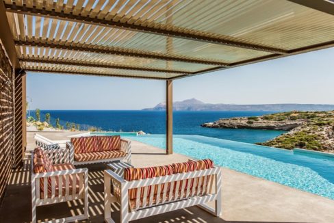 Amazing Seafront Villa in Crete. Property for sale in Crete Chania, property for sale in Greece beachfront, luxury waterfront homes for sale in Greece 22