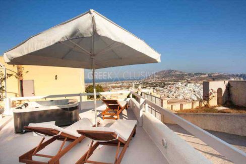Luxury houses for sale in Santorini. Homes for sale in Santorini Greece 1