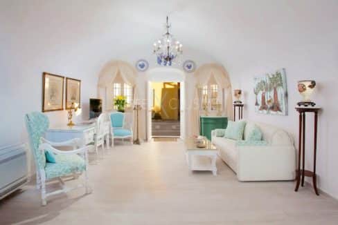 Luxury houses for sale in Santorini. Homes for sale in Santorini Greece 4