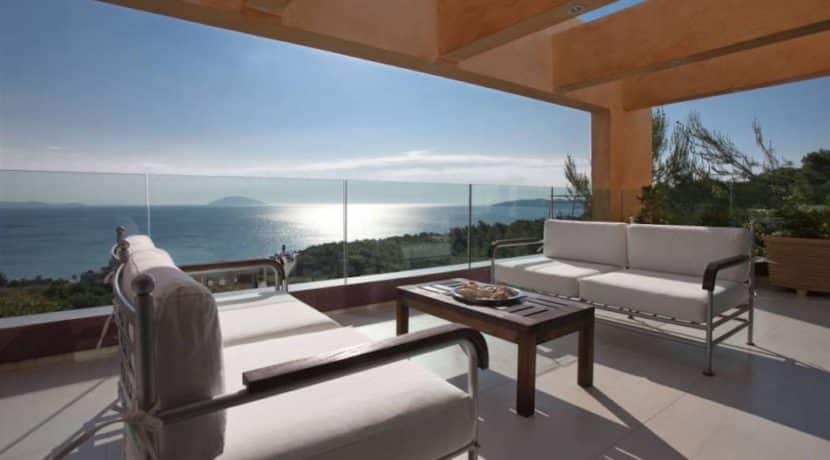 Seafront Villa Porto Heli, Peloponnese. Luxury property for sale Peloponnese, Peloponnese property for sale, Greece property for sale by the beach 16
