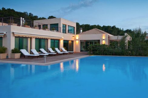 Seafront Villa Porto Heli, Peloponnese. Luxury property for sale Peloponnese, Peloponnese property for sale, Greece property for sale by the beach 3